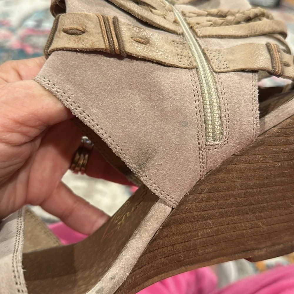 NAUGHTY MONKEY LASALLE SUEDE LEATHER WEDGE TAN BEIGE OPEN TOE SANDAL SHOES 8.5